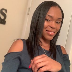 Meet your Posher, Tia